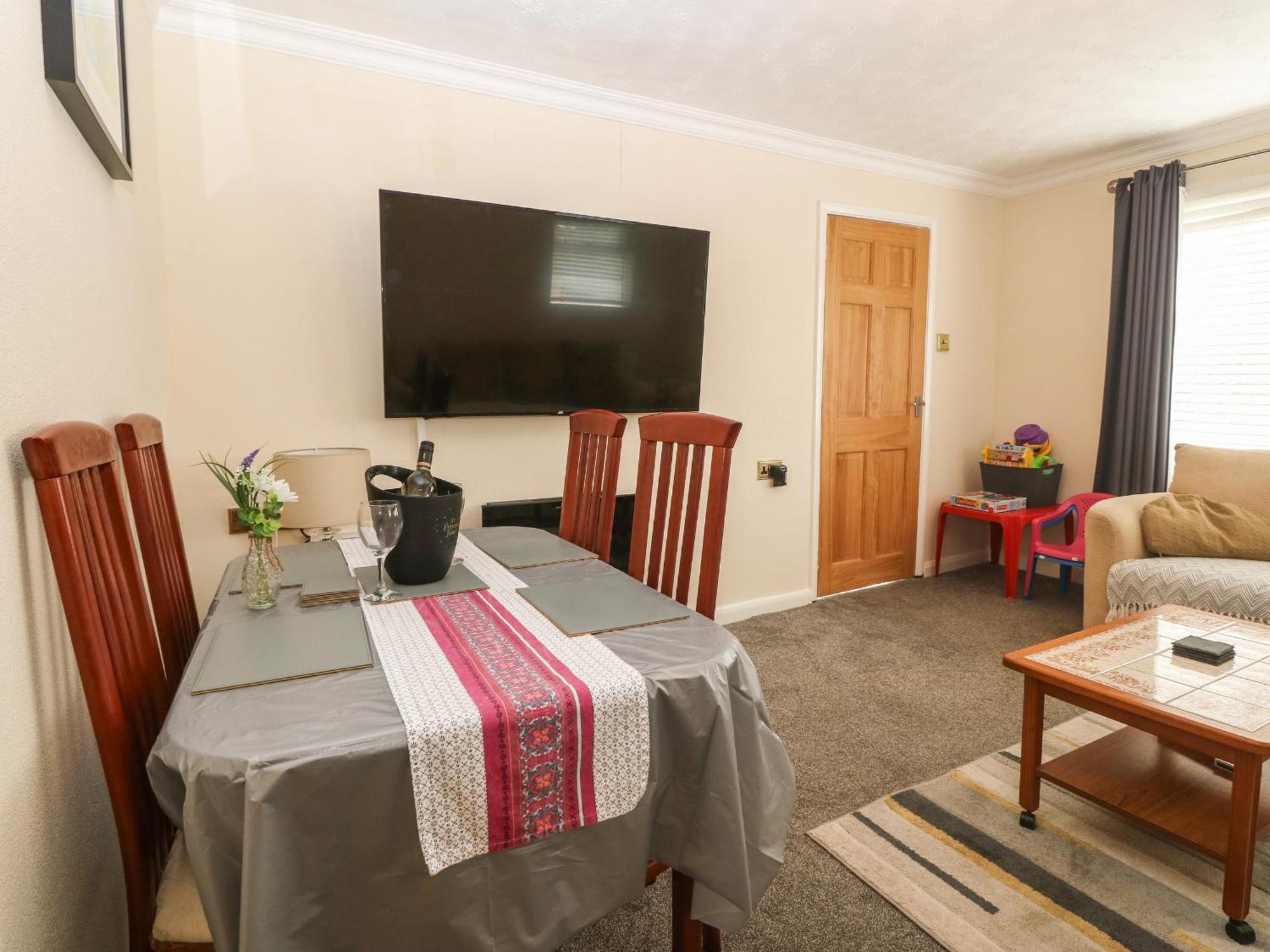 Petlyns Patch Villa Holyhead Buitenkant foto